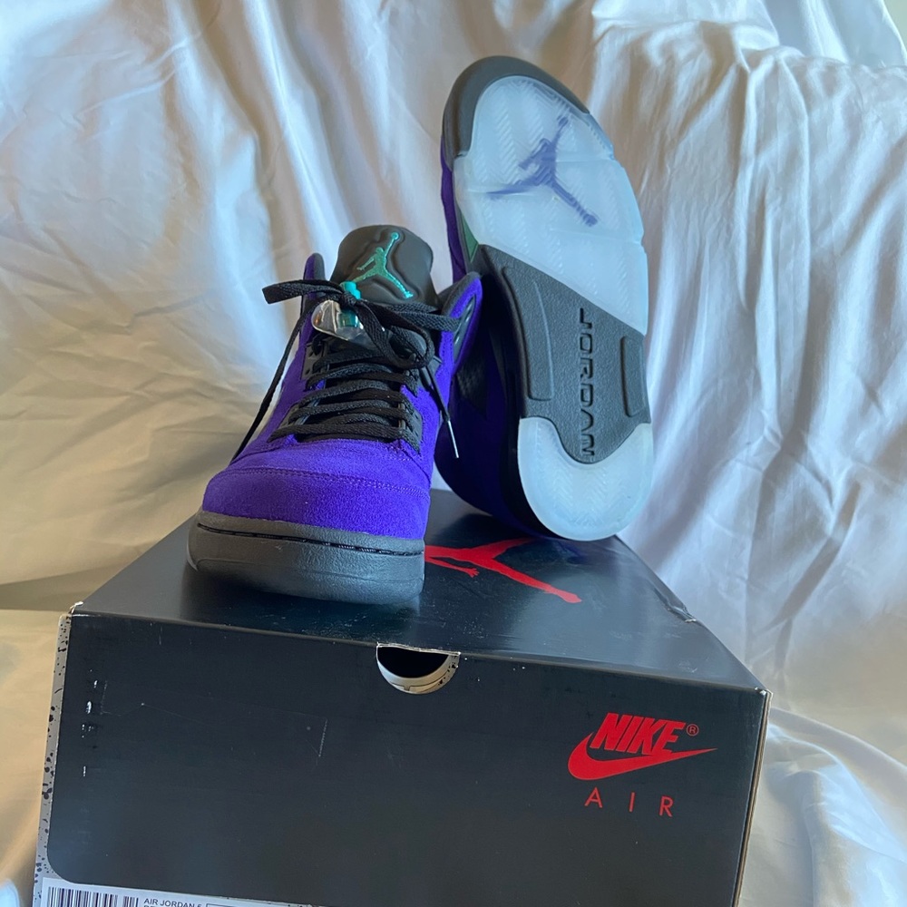 Air Jordan 5 alternate grapes - Picture 2 of 3